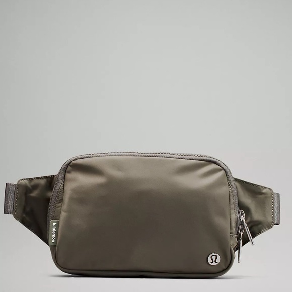 lululemon athletica Handbags - NWT [Lululemon] Large Everywhere Belt Bag in Grey Sage
